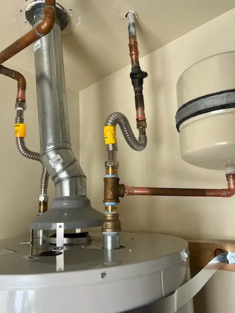 Water heater installation and plumbing repair in Sammamish-East Lake Hills